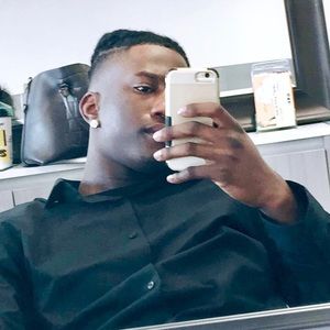 Meet your Posher, Troy